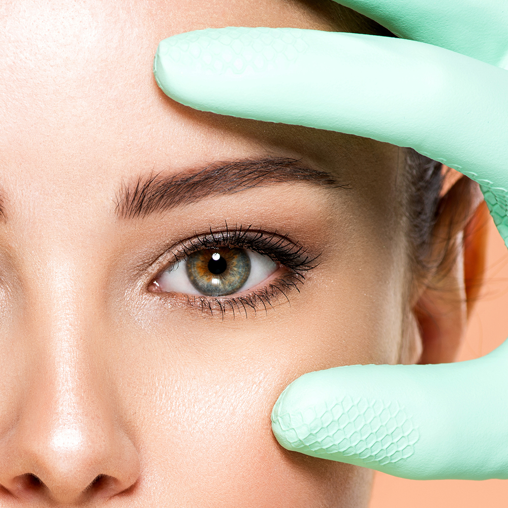 Blefaroplastyka, czyli chirurgia powiek, dla poprawy wyglądu i funkcji powiek.