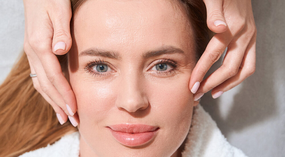 Częstotliwość i rodzaje powikłań po liftingu twarzy – analiza badań i najczęstszych problemów. Chirurgia plastyczna Wrocław.